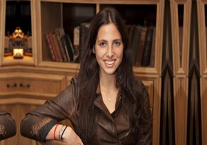 H�lya Av�ar kay�nvalide oluyor! K�z� Zehra �ilingiro�lu evleniyor 