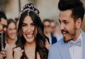 Deniz Baysal ve Bar�� Yurt�u bo�and�