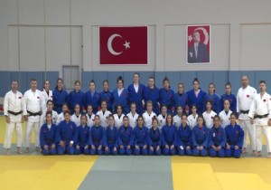 Milli kadn judocular altn madalya kazand 