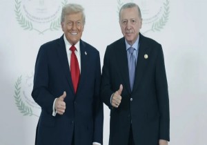 Trump ile sohbette dikkat eken detay 