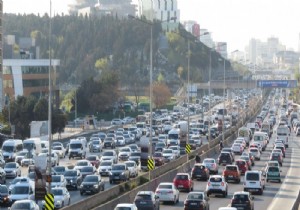 Haftan�n ilk g�n� trafik kilitlendi