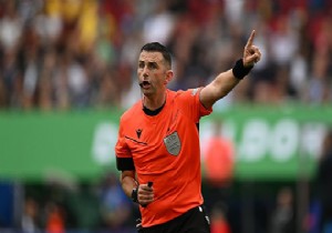 Galatasaray a ngiliz hakem 